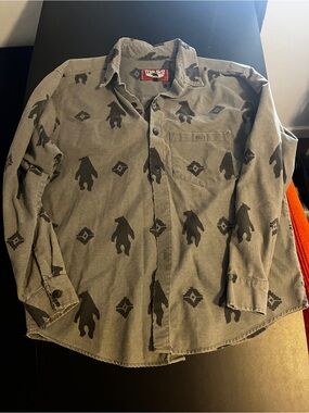 True Grit Men's Olive Green Bear Print Button-Up Shirt